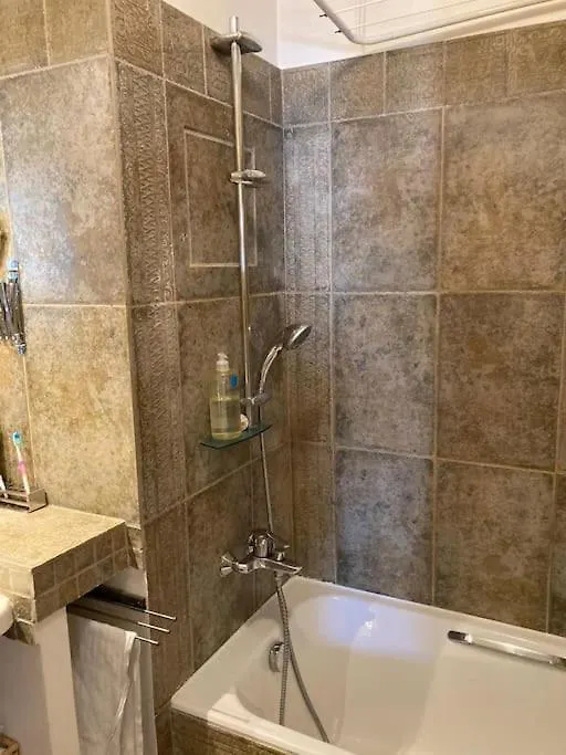 Loft En Dernier Etage Proche Des Buttes Chaumont Apartment Paris